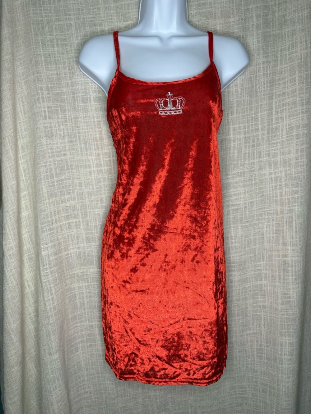Juicy Couture Fiery Red Crushed Velvet Chemise Sz medium silver crown